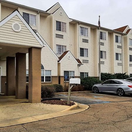 Starkville Inn & Suites Экстерьер фото